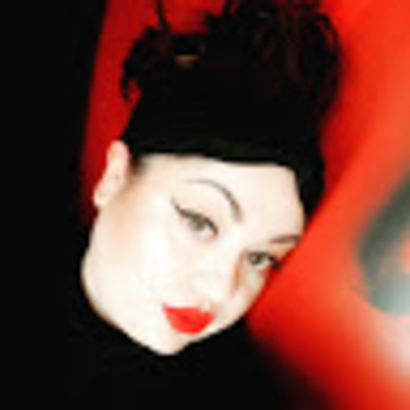 Meet your Posher, Marcela - Picture 1 of 1